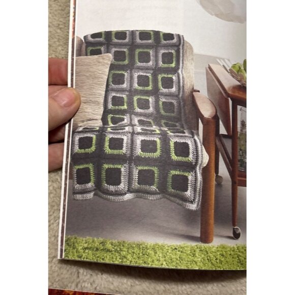 2 Patons Afghan Pattern Books Home Decor Textures & Canadiana Knit & Crochet - Picture 13 of 16